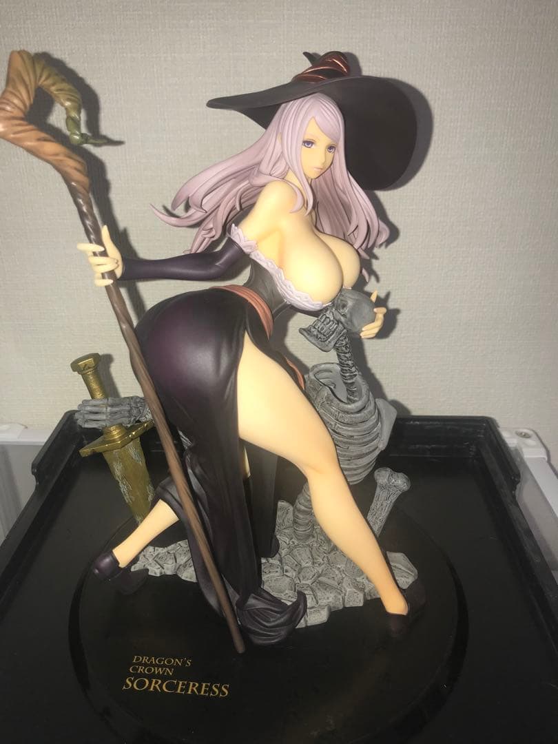 ドラゴンズクラウン ソーサレス ダークネスクロウver 完成品フィギュア