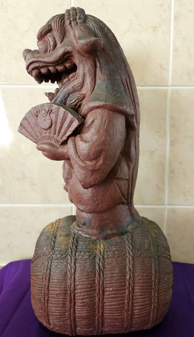 【備前焼】　獅子の置物　口の中には縁起の良い大黒様