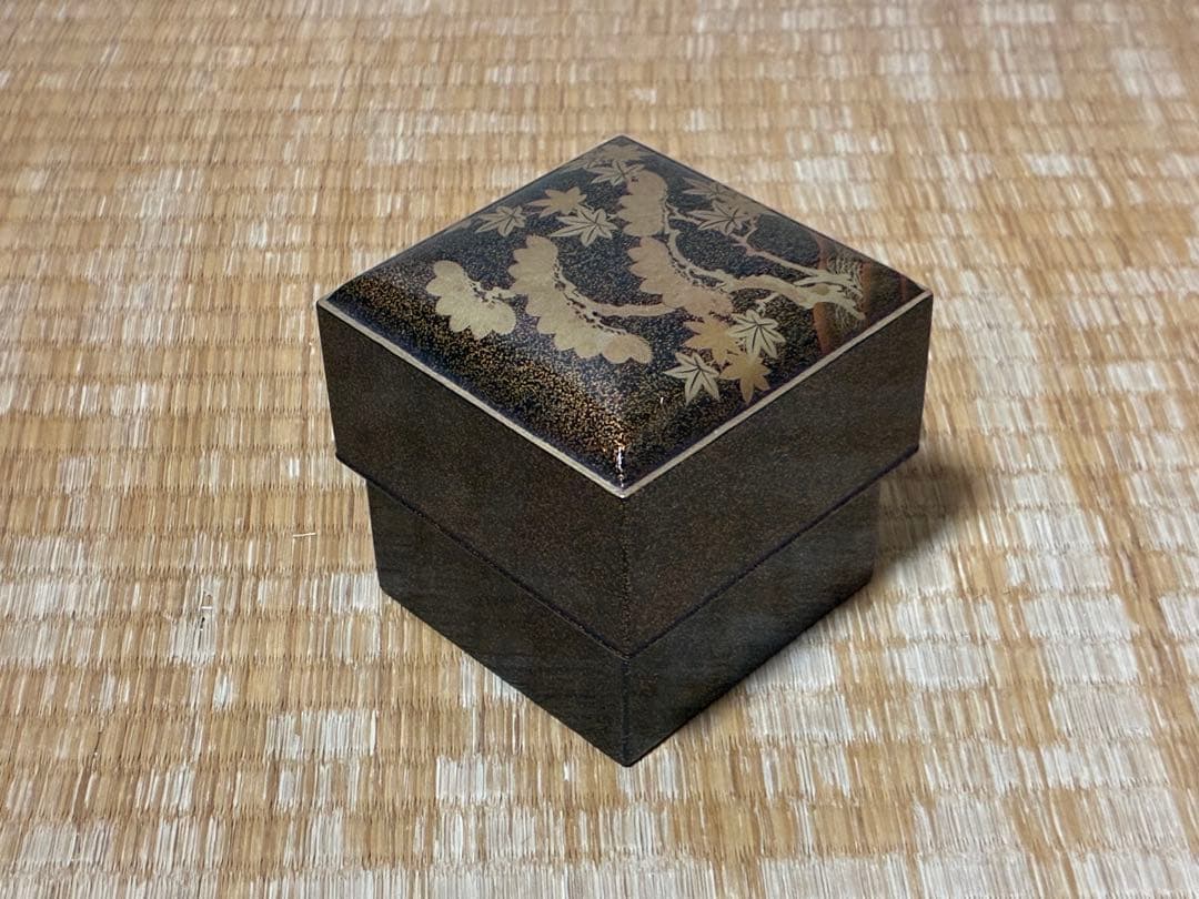 漆器 金箔 松と紅葉 蒔絵 梨地 小箱 小物入れ 時代物