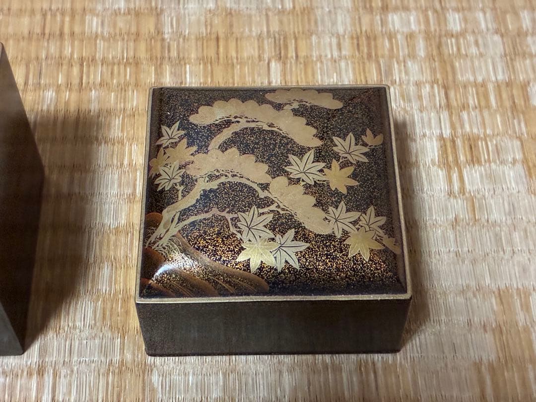 漆器 金箔 松と紅葉 蒔絵 梨地 小箱 小物入れ 時代物