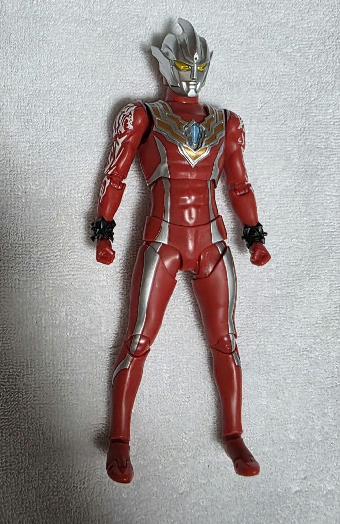 S.H.Figuarts ウルトラマンゼット各種 レグロス テラフェイザー