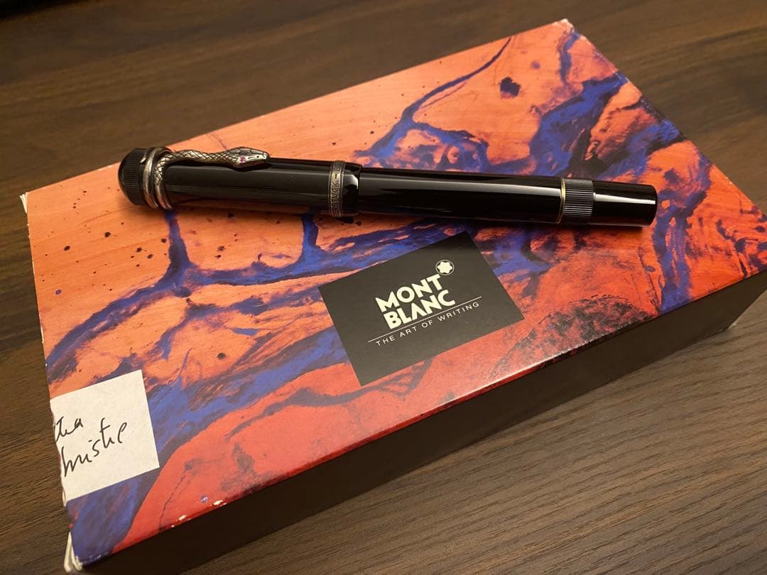 モンブラン万年筆　アガサクリスティ　Fニブ