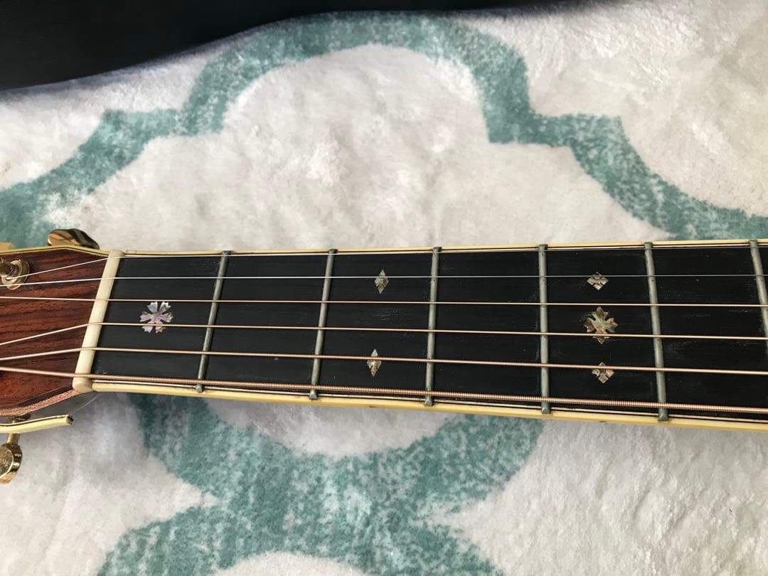 ジャンク品　アコースティックギター OM42