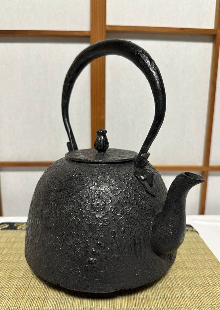 本番盛岡 薫山 南部鉄器 鉄瓶 南部型 桜 2.0リットル 新品未使用品
