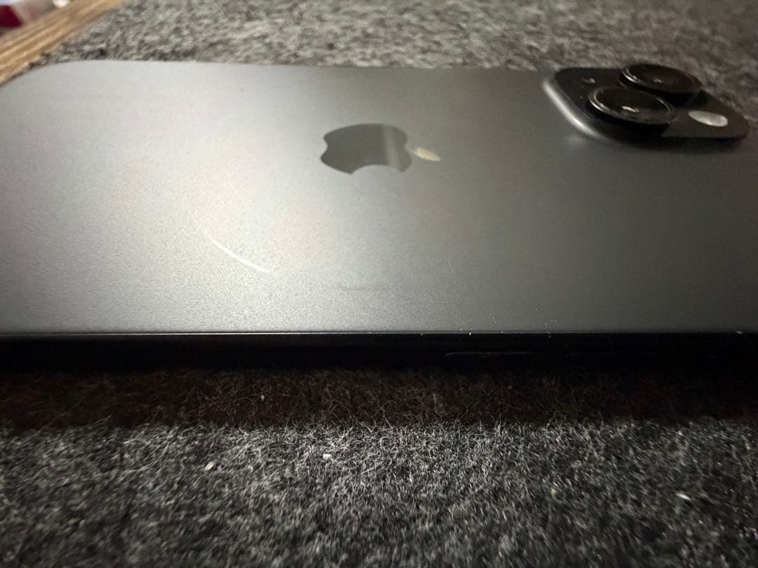 iPhone 15 256GB SIMフリー ブラック 傷あり バッテリー89%