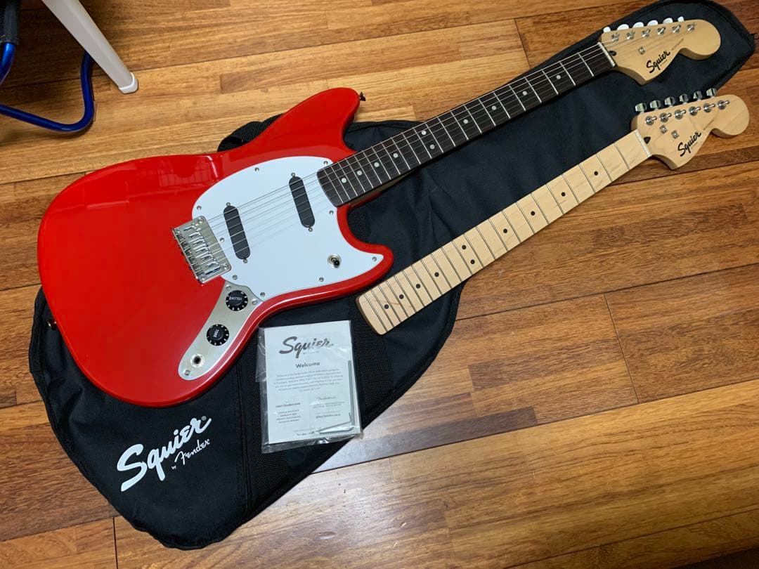 ギター Squier by Fender mustang