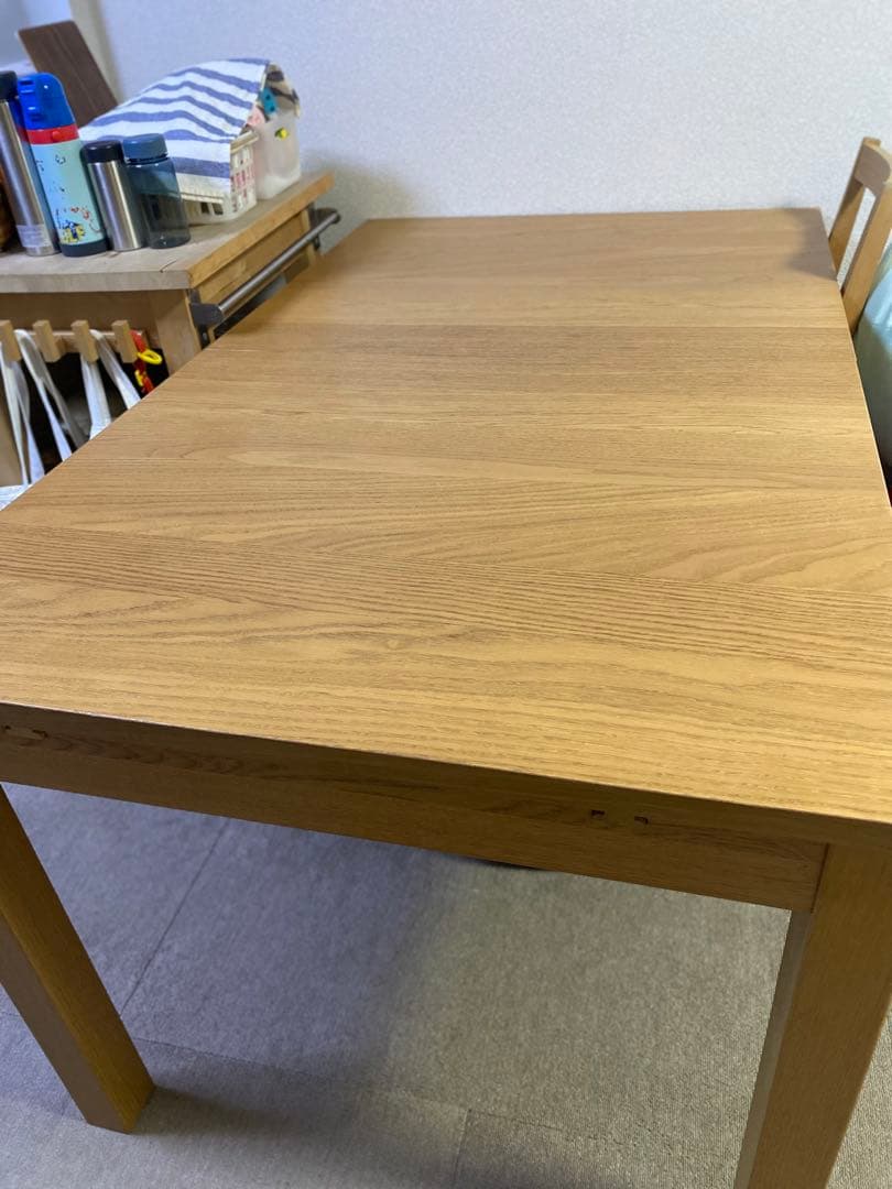 IKEA BJURSTA　ビュースタ　大型伸長式ダイニングテーブル