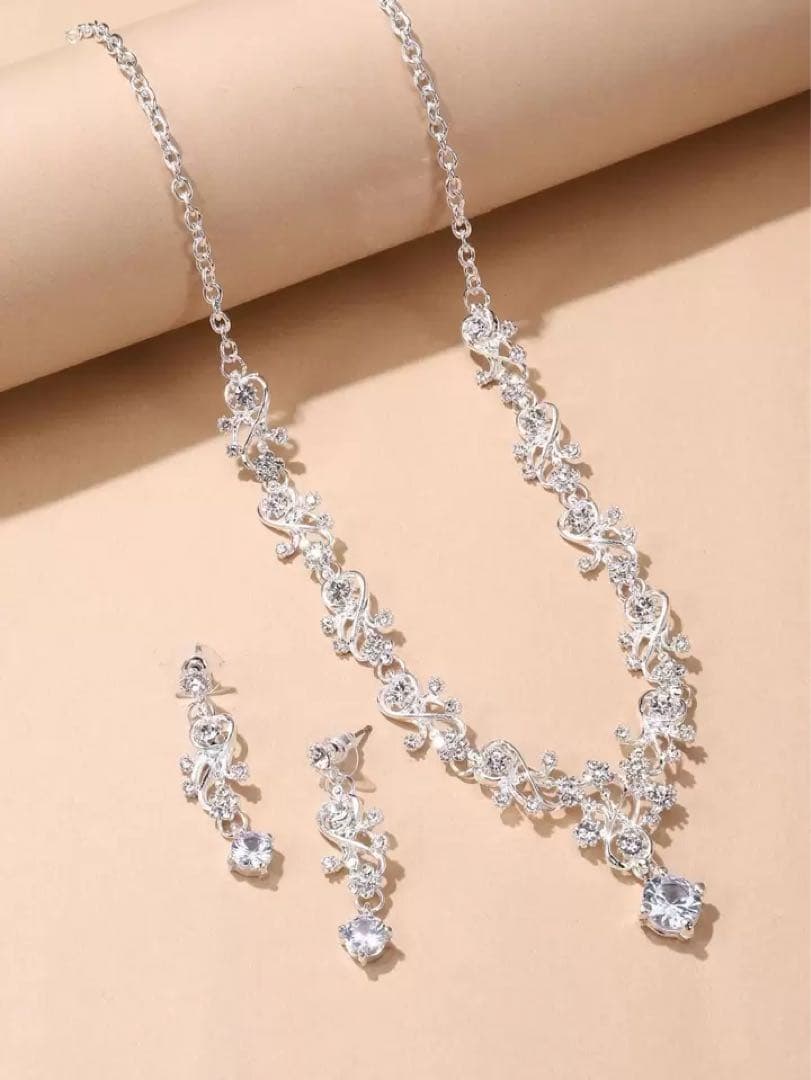 カラードレス ネックレス ピアス 文化祭 卒業式 青 紫 シルバー キラキラ