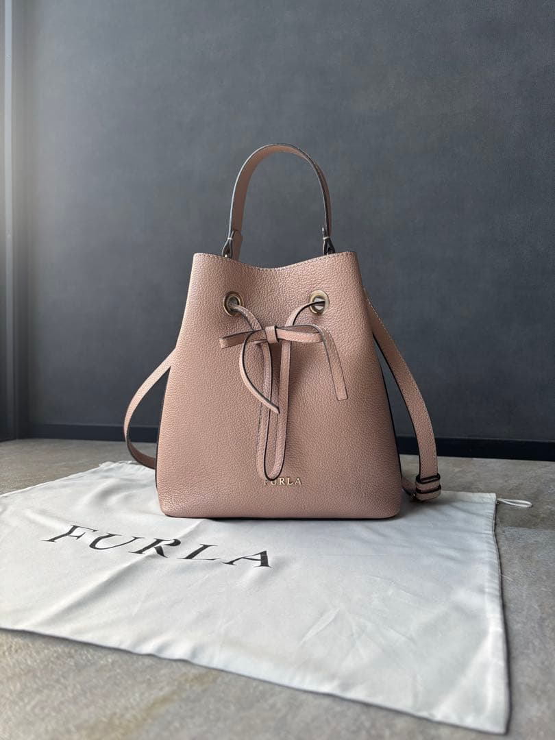 【美品】FURLA フルラ ピンクベージュ バケットバッグ　コスタンザ