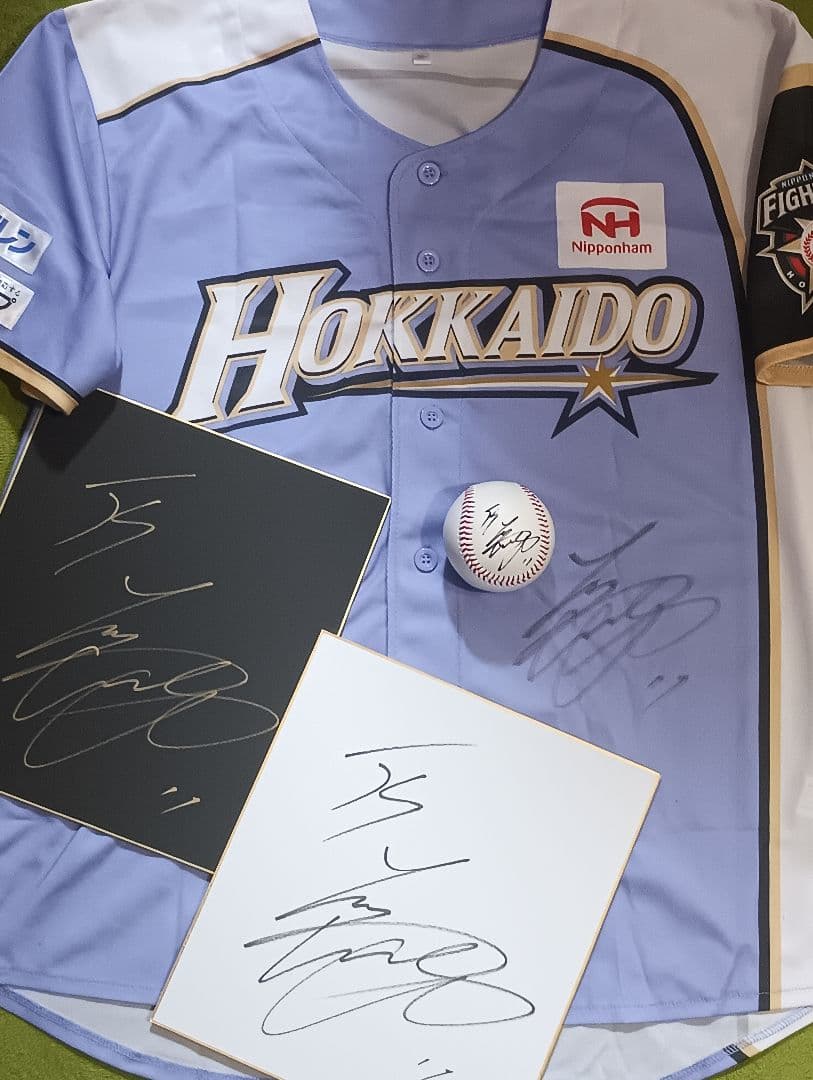 大谷翔平　直筆サインユニフォーム、直筆サインボール、直筆サイン色紙　3点