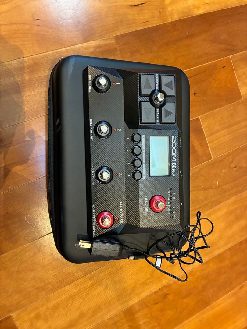 Zoom B2four ケース付き