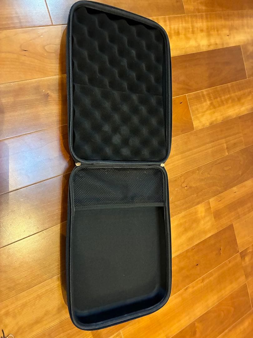 Zoom B2four ケース付き