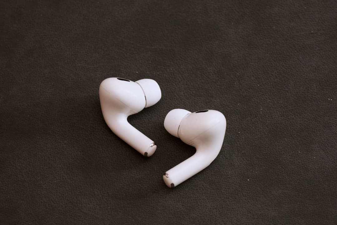 AirPods Pro 第2世代 (USB-C) ケースなし 箱・チップ付 美品