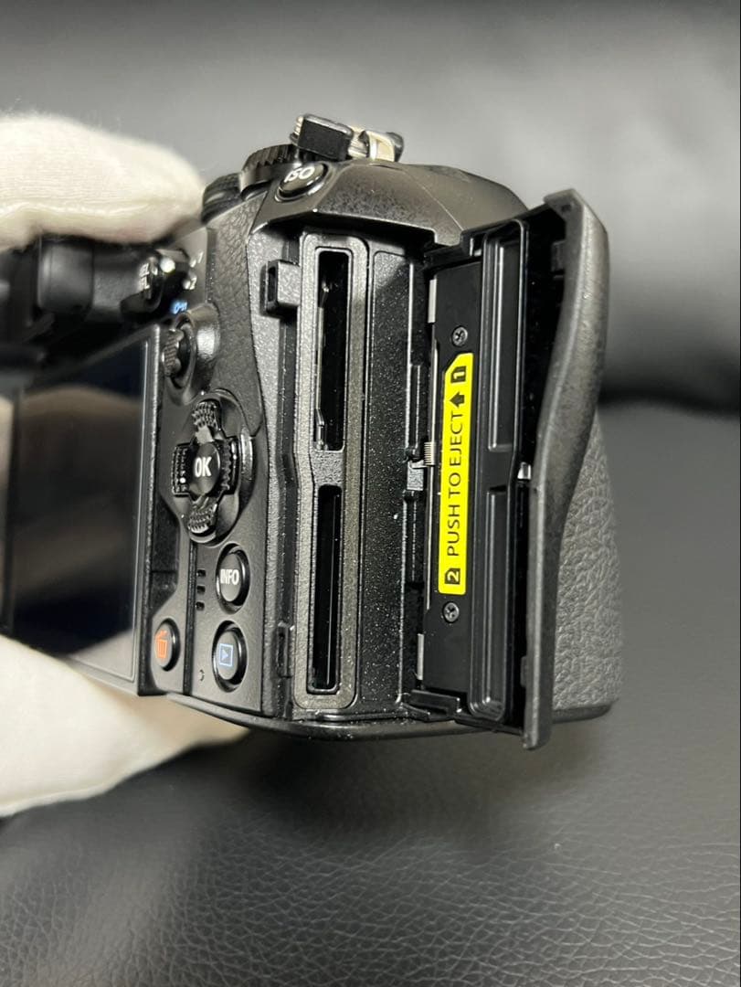 【美品】OLYMPUS OM-D E-M1 Mark III本体 RRS