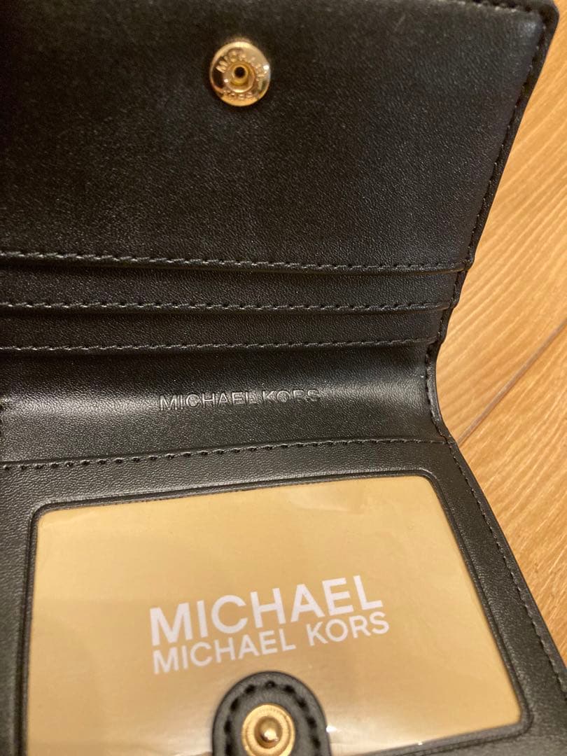新品未使用MICHAEL KORS マイケルコース 二つ折り財布
