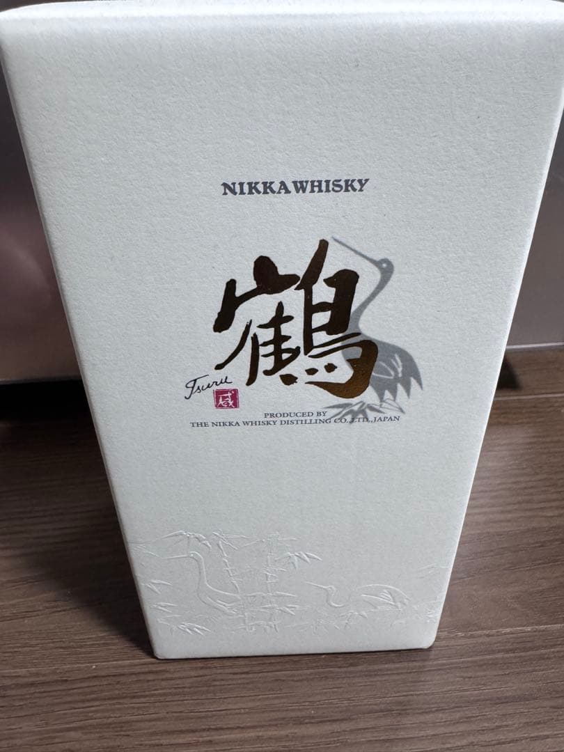 ニッカウイスキー　鶴　余市蒸溜所限定１本箱付き