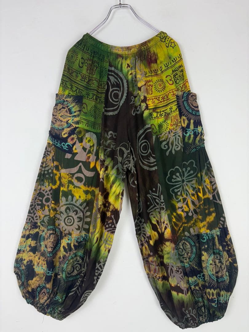 【新品】レーヨンアラジンパンツ　ヒンディー文字　タイダイ染め　F370