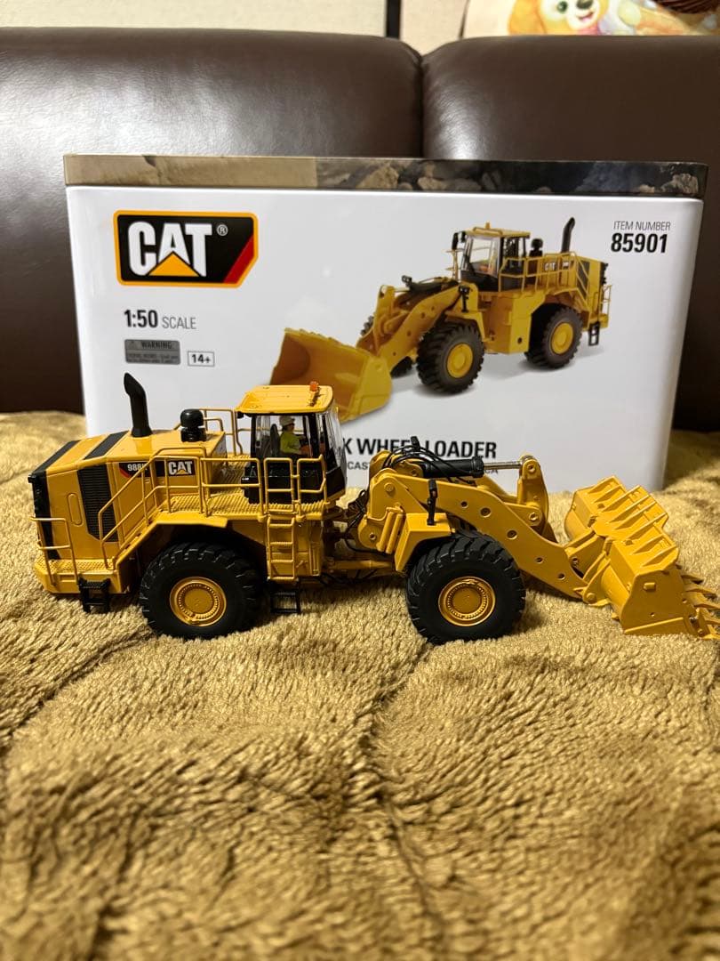CAT 988K ホイールローダー 1:50スケール