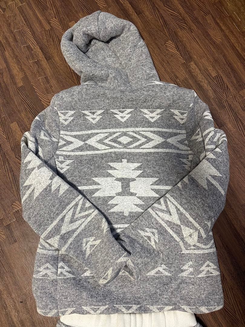 Callaway 幾何学模様 フード付きジャケット スカートセットアップ