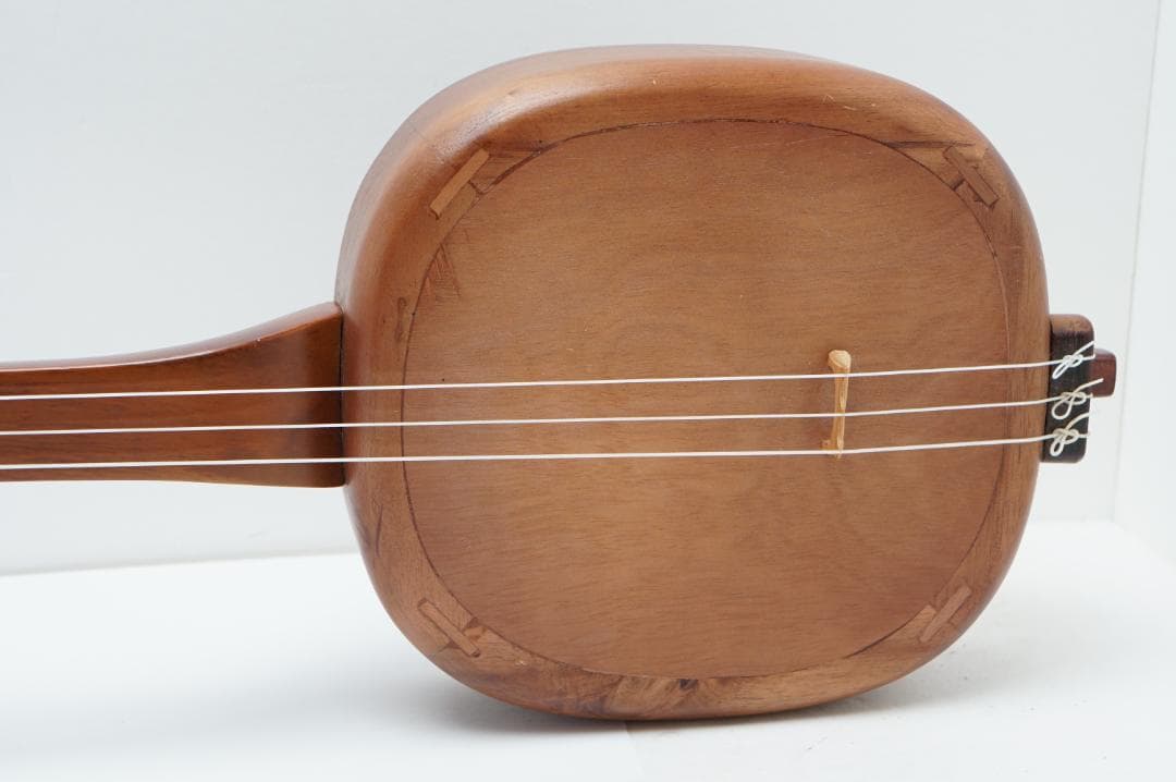 ＜美品＞沖縄　三線 木製　メーカー不明