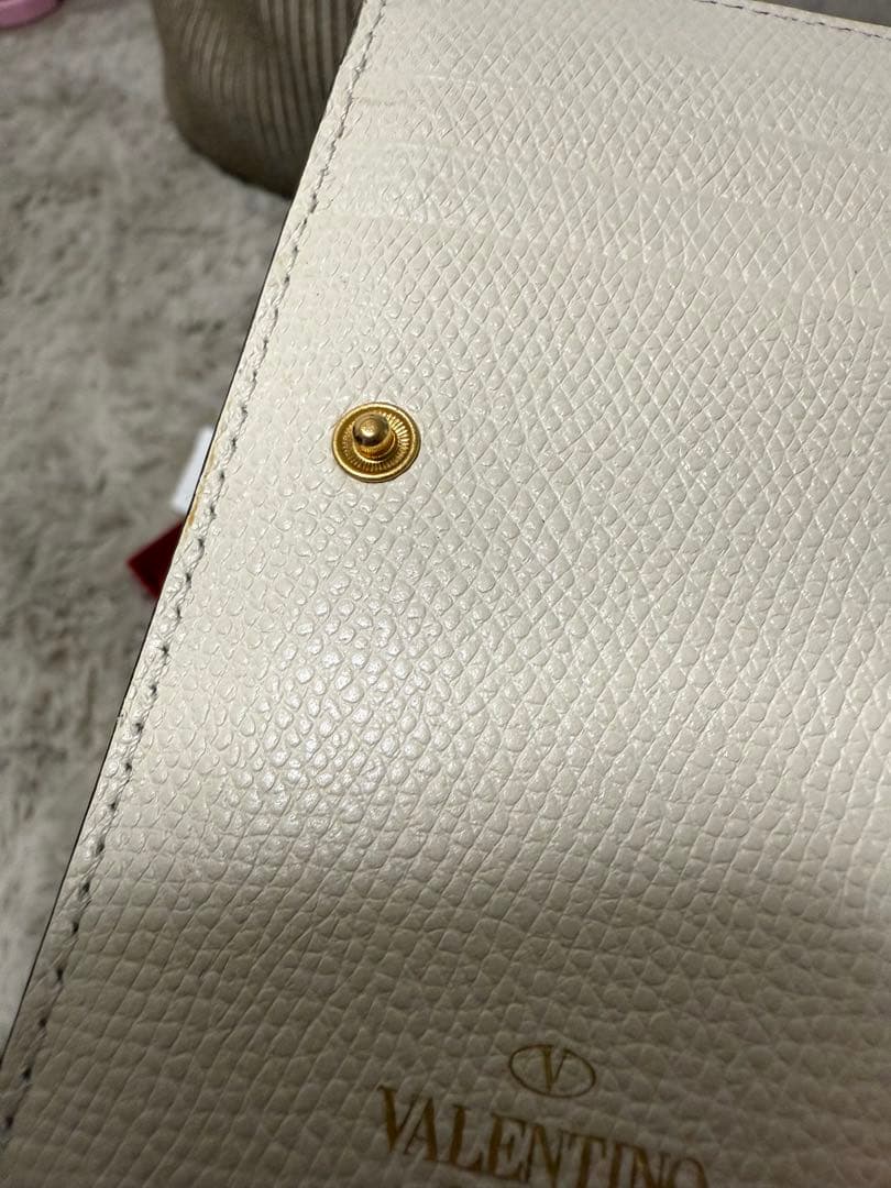 バレンチノ　二つ折りレディース財布