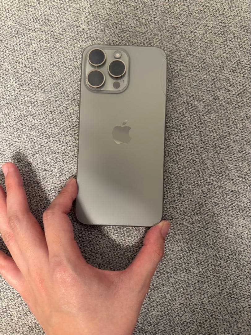 Apple iPhone 15ProMax ナチュラルチタニウム 本体