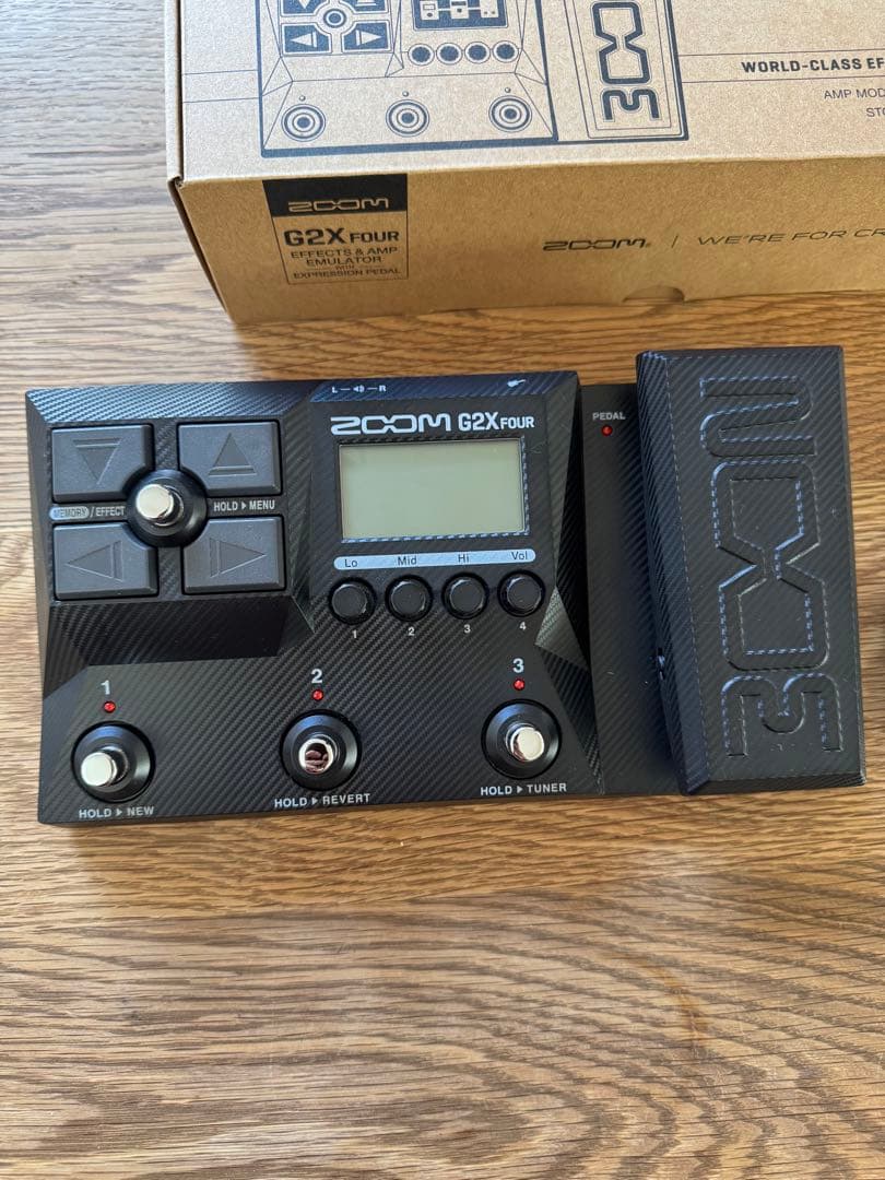 ZOOM G2X FOUR ギターエフェクター 中古