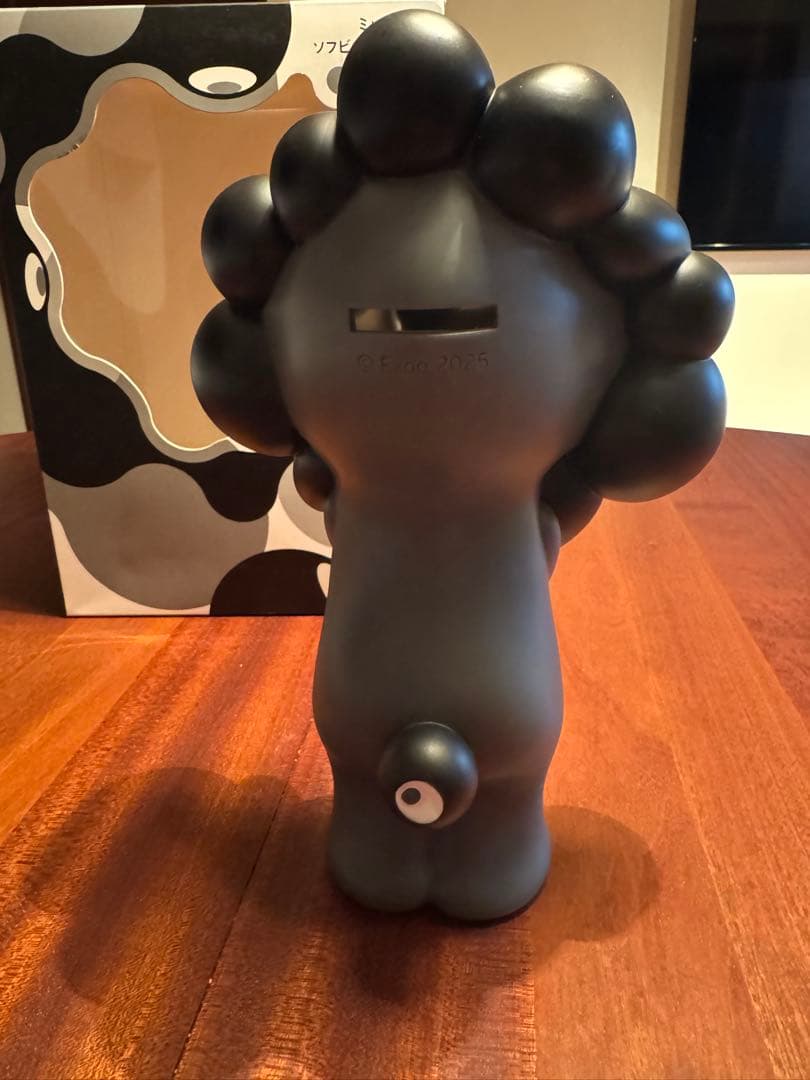 ミャクミャク　貯金箱