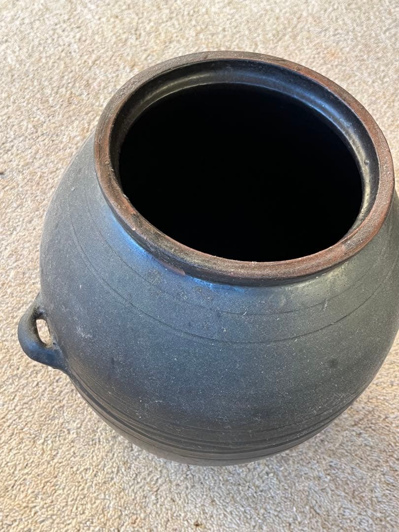 持ち手付き大壺￼