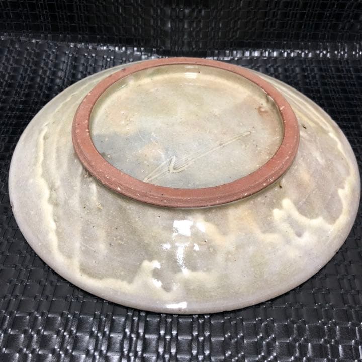 究極の古美術◼️蔵から美しい波の様な釉薬が流れているお皿が出て来ました、茶道具