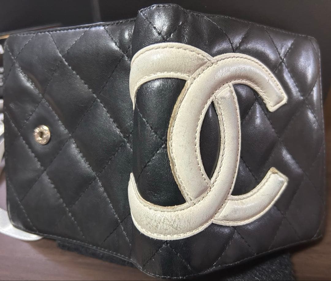 シャネル　二つ折り財布　カンボンライン　【おまけ付き　エルメスのりぼん】