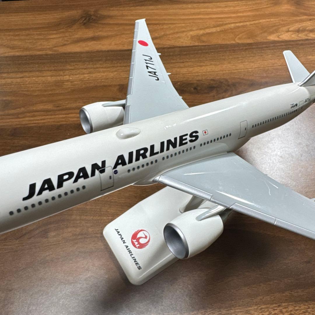 日本航空 Boeing 777-200 模型 1/200 スケール JALUX