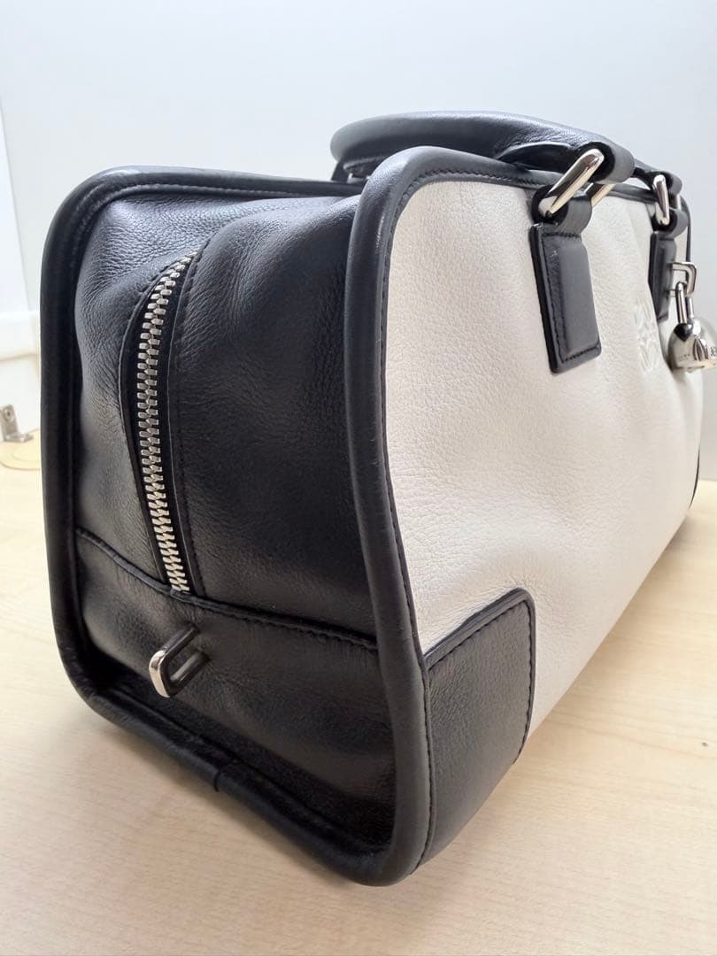 LOEWE アマソナ　 ホワイト/ブラック