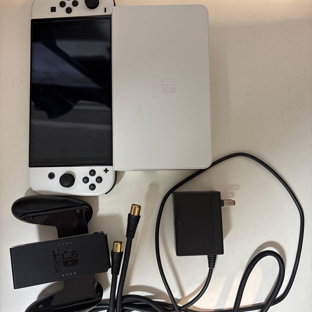 Nintendo Switch 本体 ホワイト ドック付き