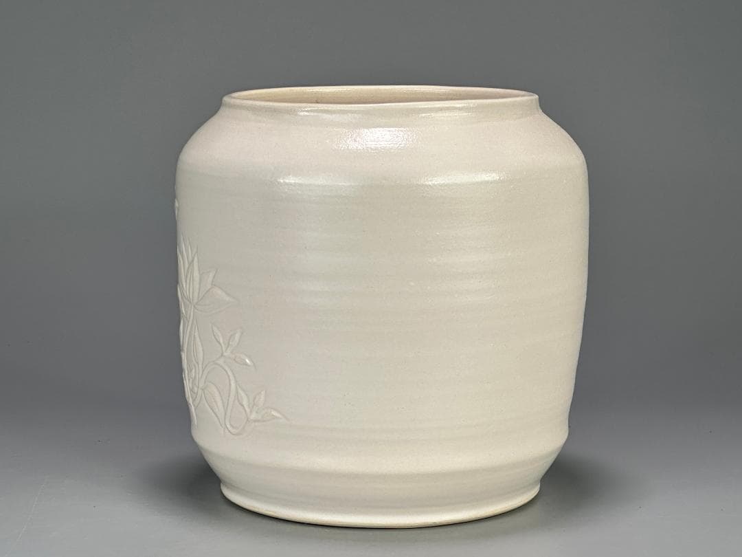 日本美術　茶道具　白磁　蓮花文　水指　在銘　治子