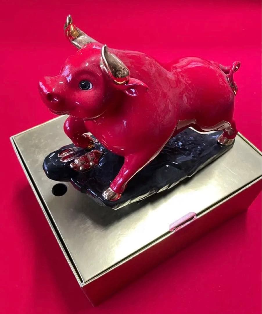 縁起物・ベトナム・ミンロン・高級陶器・置物・牛コレクション・美術品・インテリア