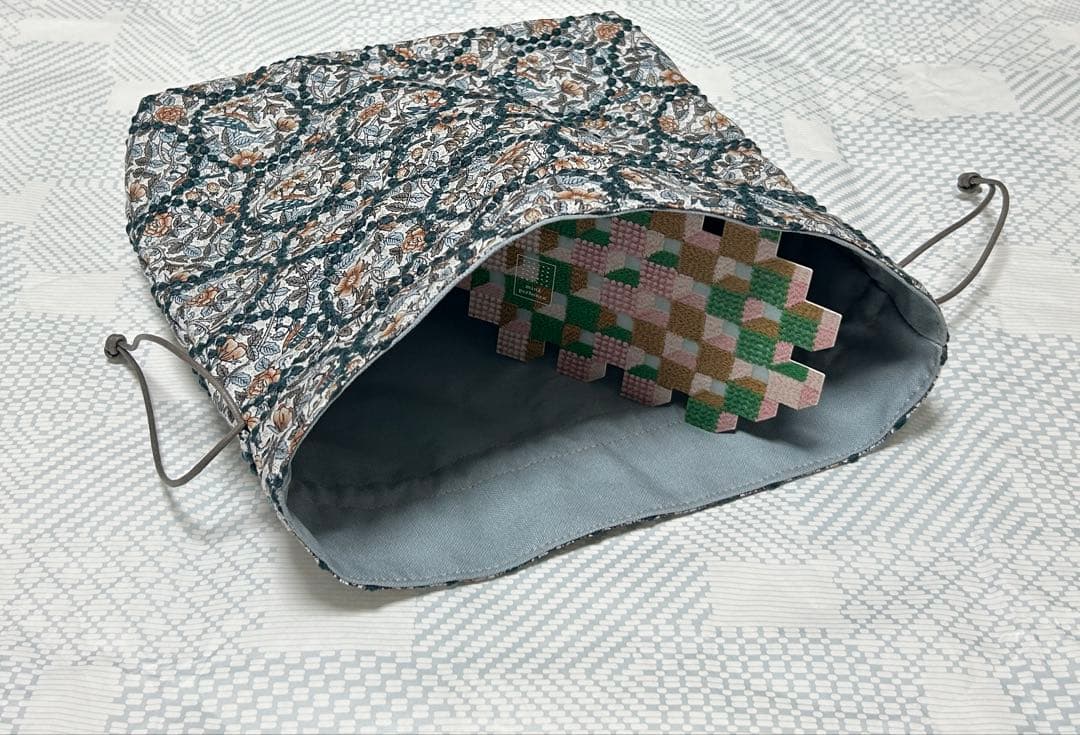 フック 様 strawberryThief きんちゃく