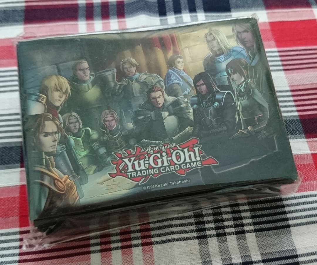 遊戯王 聖騎士 スリーブ