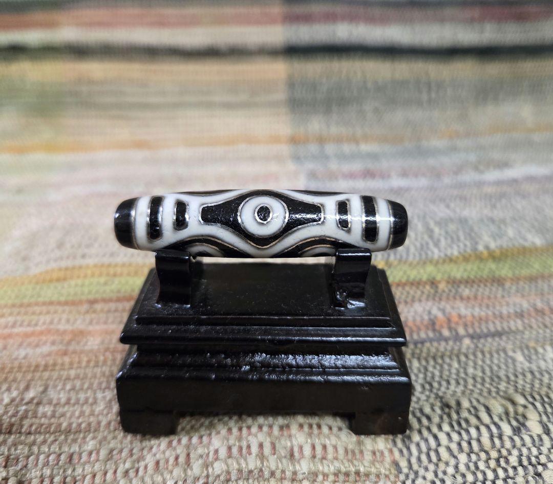 057 天珠　龍眼銀線天珠　　龍六眼　　　dzibeads！