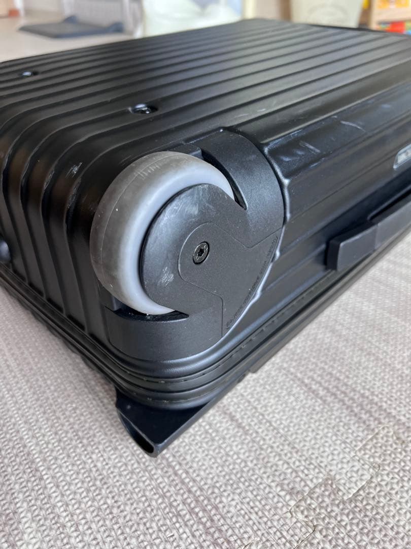 リモワ　サルサ　二輪　機内持込　35リットル