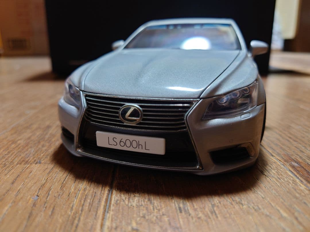 Lexus LS600hL 1/18オートアートカスタム仕様シルバー現状販売箱有