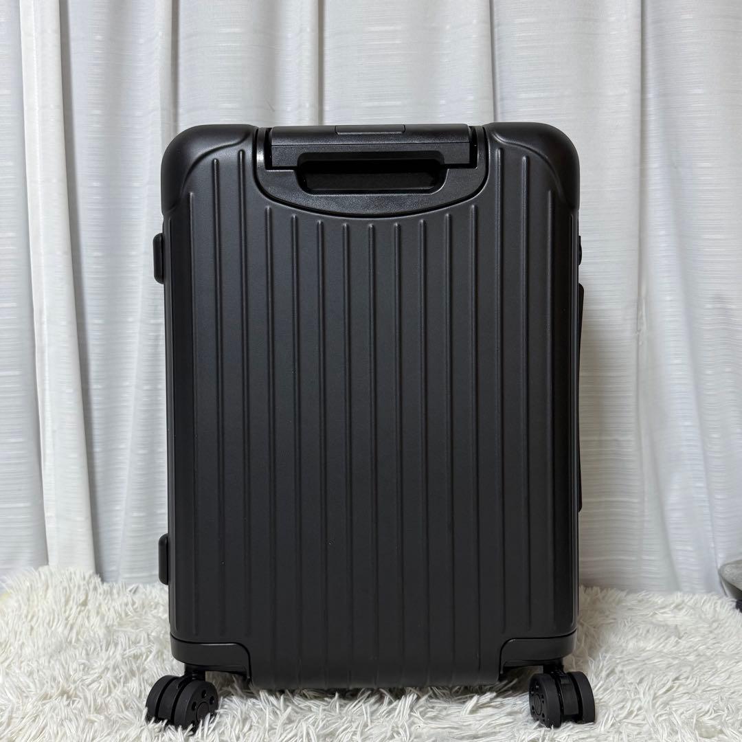 ⭐️新品未使用⭐️ RIMOWA　エッセンシャルスリーブ　キャリーケース　ブラック
