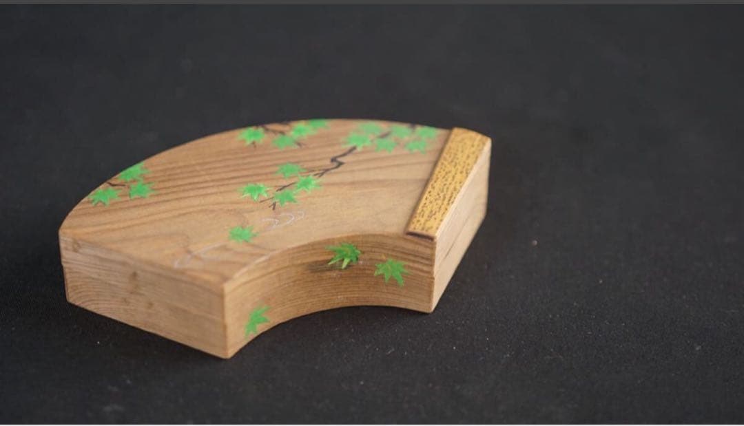 清水晃樹 神代杉 青楓絵扇面香合 内丸金箔 共箱 栞 茶道具 本物保証