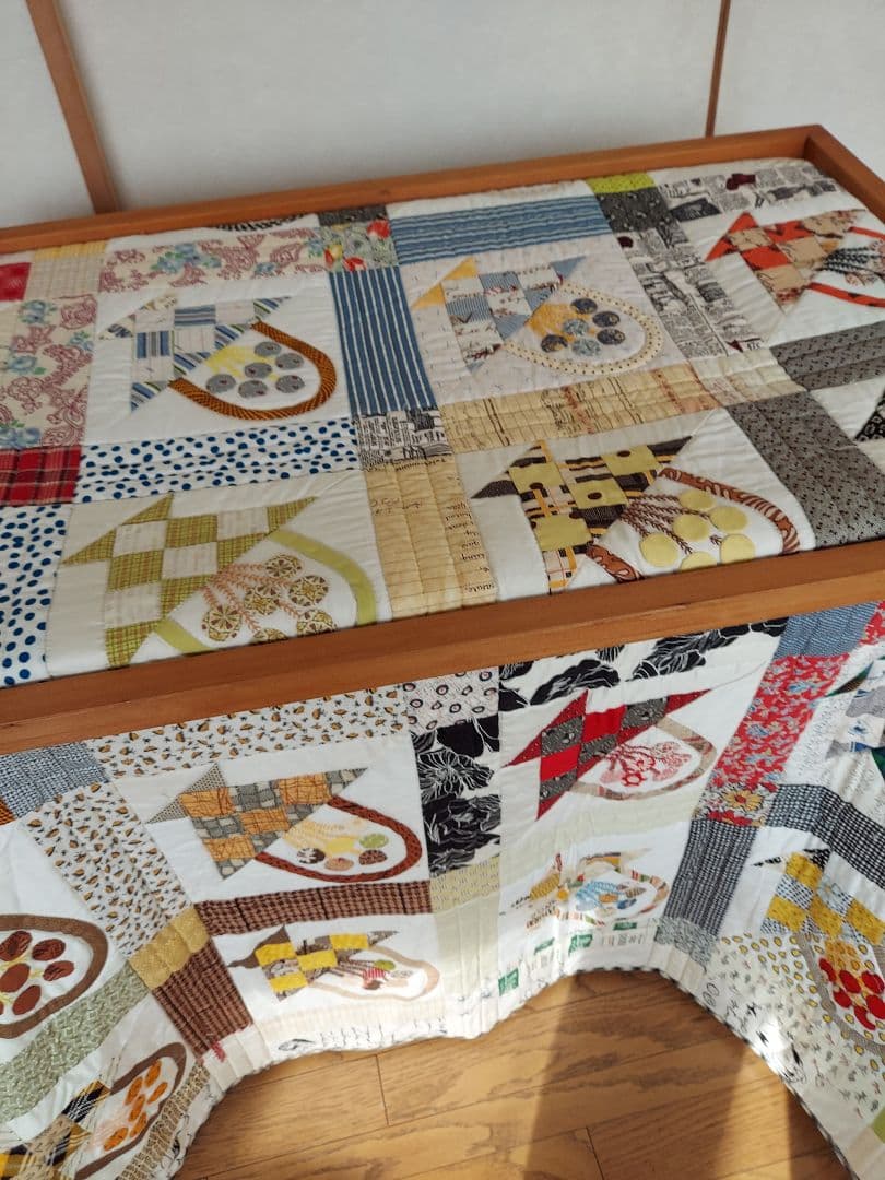 ハウスオブベス　オリジナルキルトスタンド　テーブル　重厚