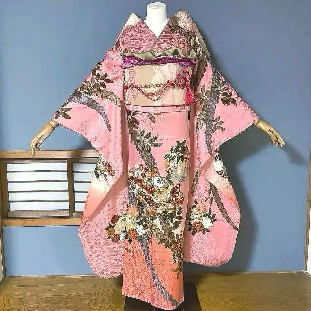 振袖フルセット　手描き友禅　桃色にグレーの古典柄は良家のお嬢様　成人式振袖　振袖