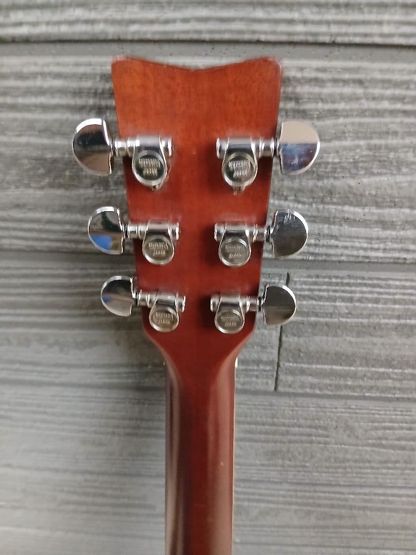 YAMAHA FG-301B オレンジラベル。