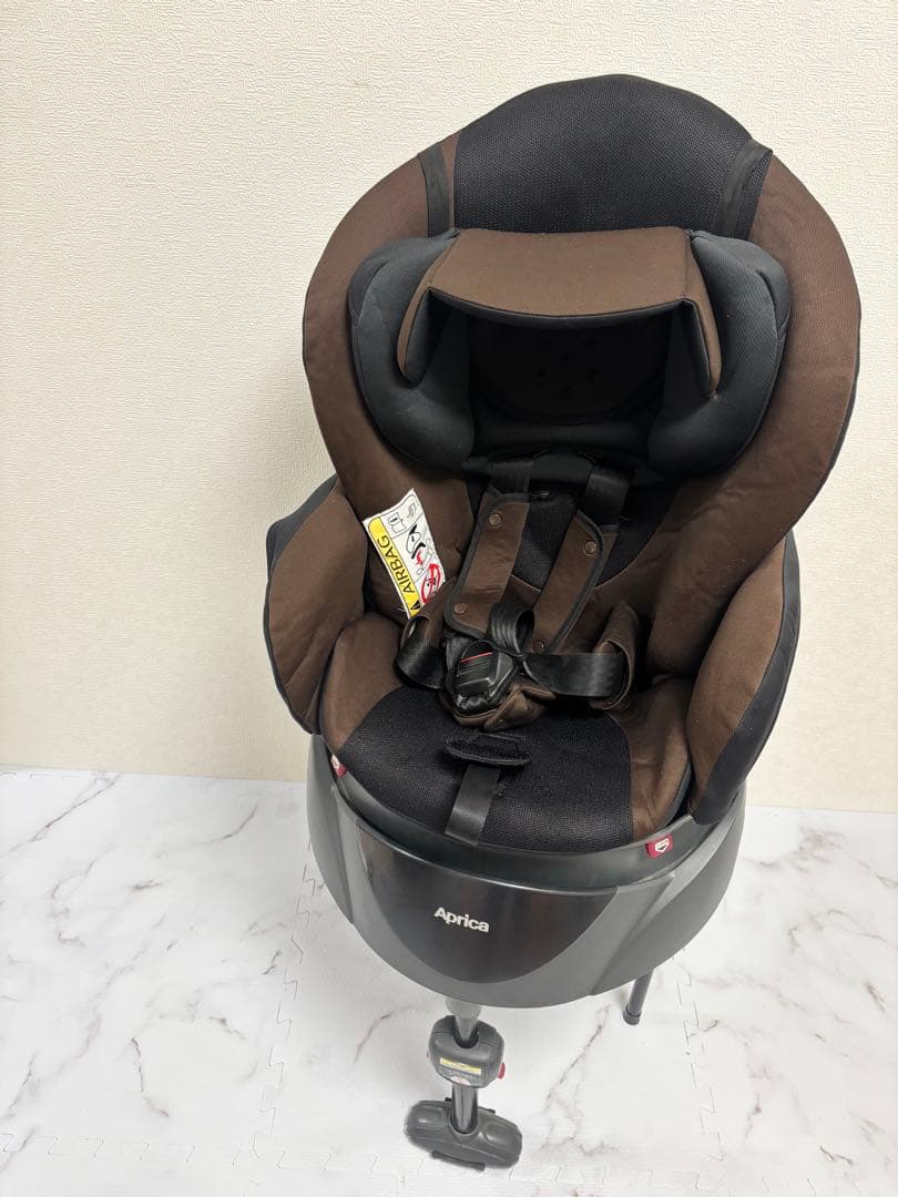 Aprica ディアターンプラスPiatta 茶　回転式　完全リクライニング