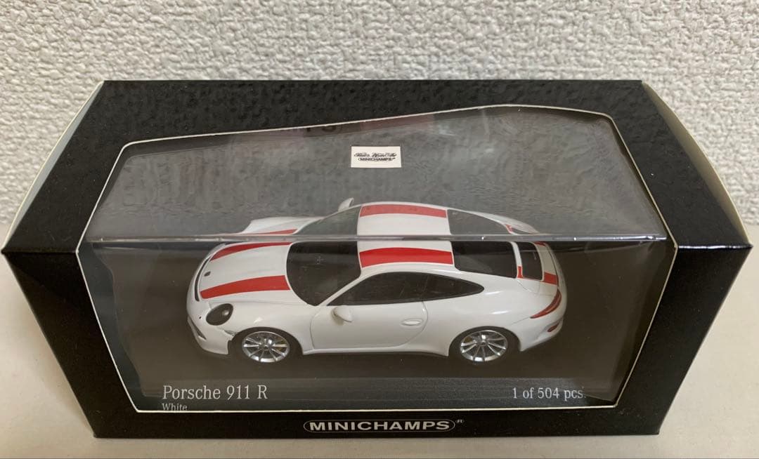 1/43 Porsche 911 R 2016MY ホワイト&レッドストライプ