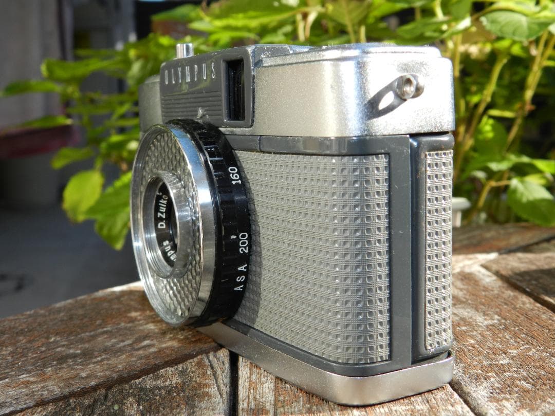 完動品　OLYMPUS PEN EE ハーフフィルムカメラ　即撮影可