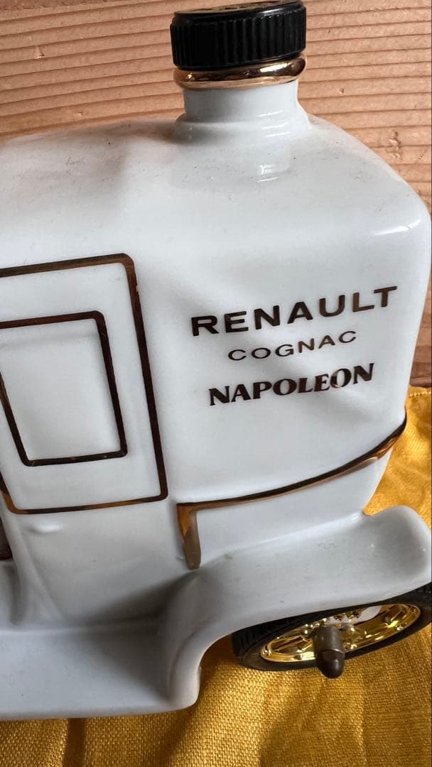 RENAULT エクスト　クラシックカーボトル
